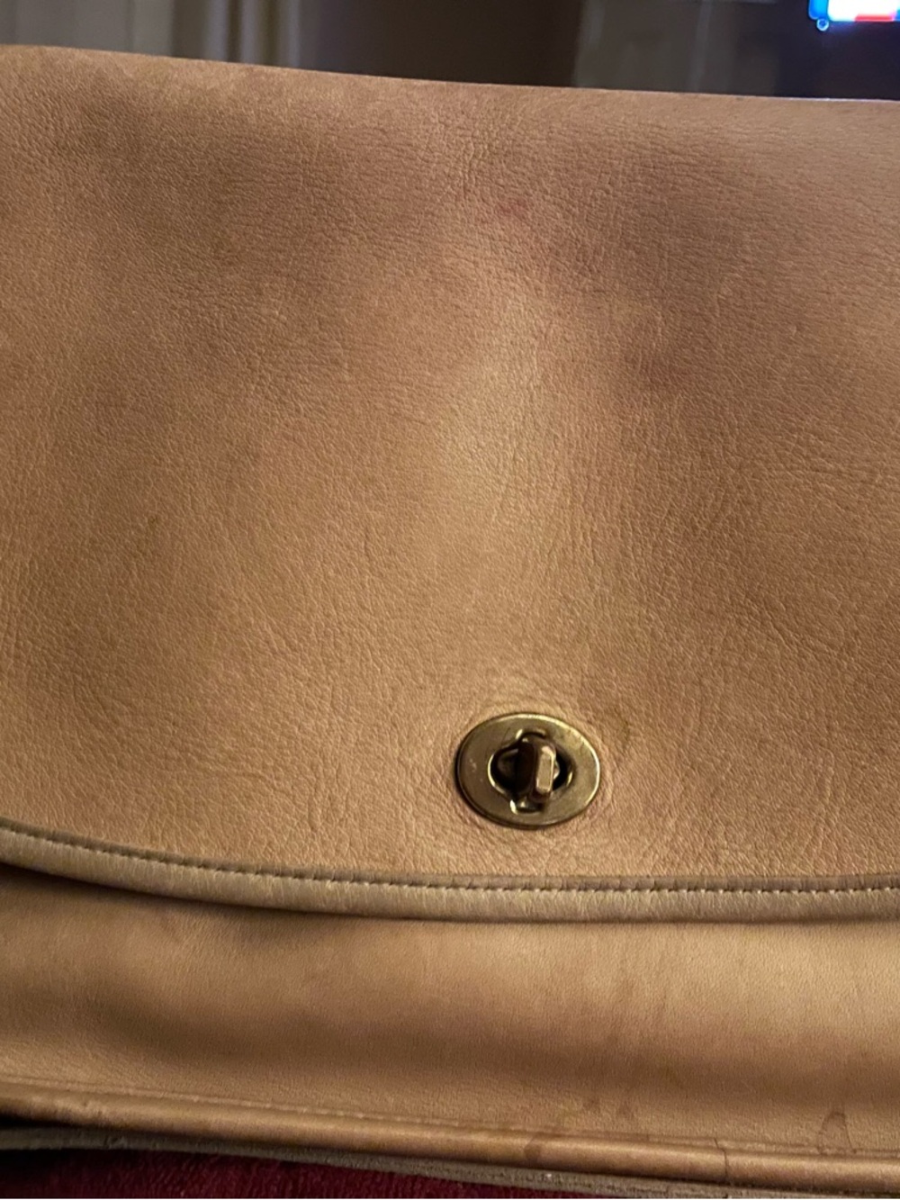 Vintage Coach Leather Turn-Lock Shoulder Bag
1984